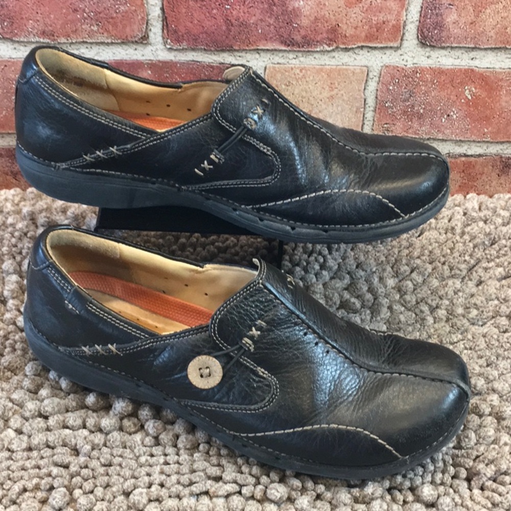 Clarks Unstructured Slip On Loafers Booties - image 1